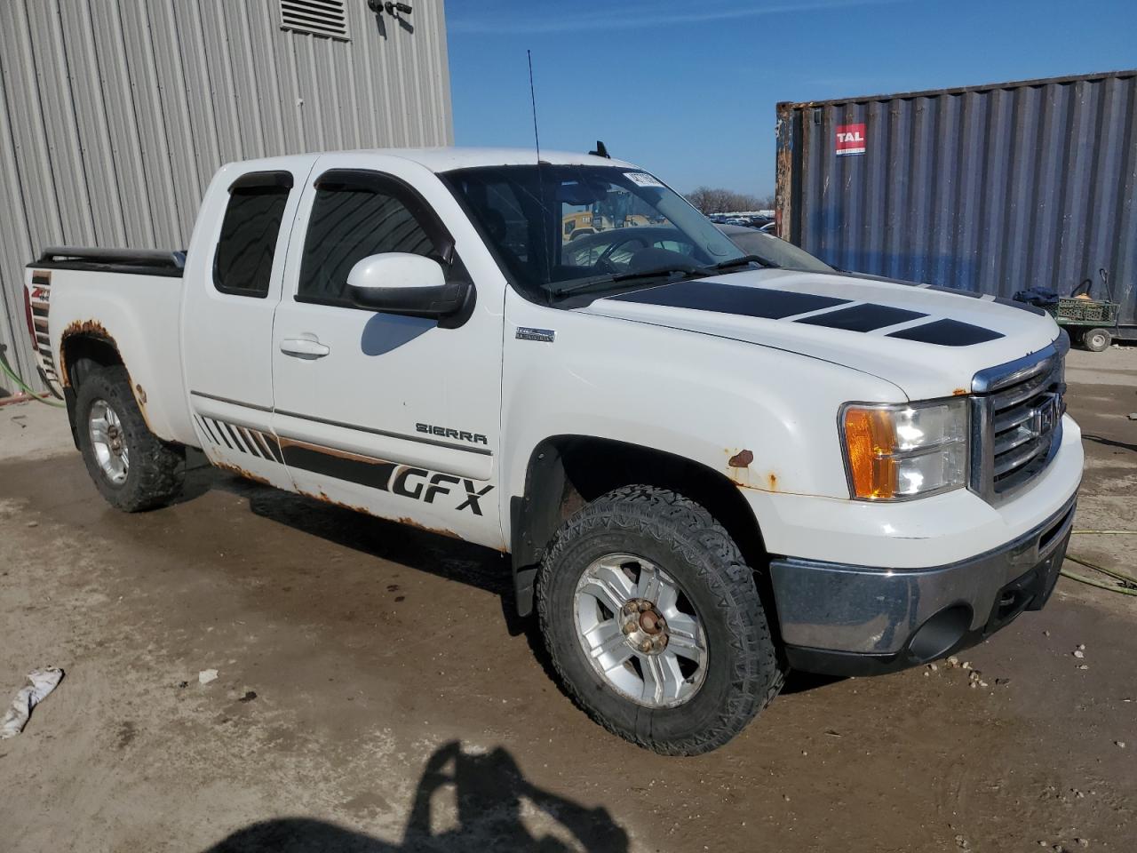 2010 GMC Sierra - Image 4