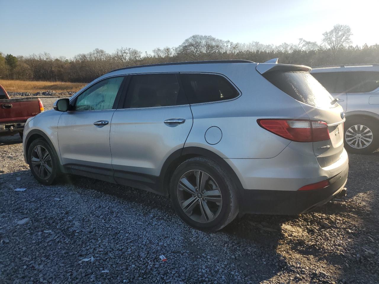 2015 Hyundai Santa Fe - Image 2