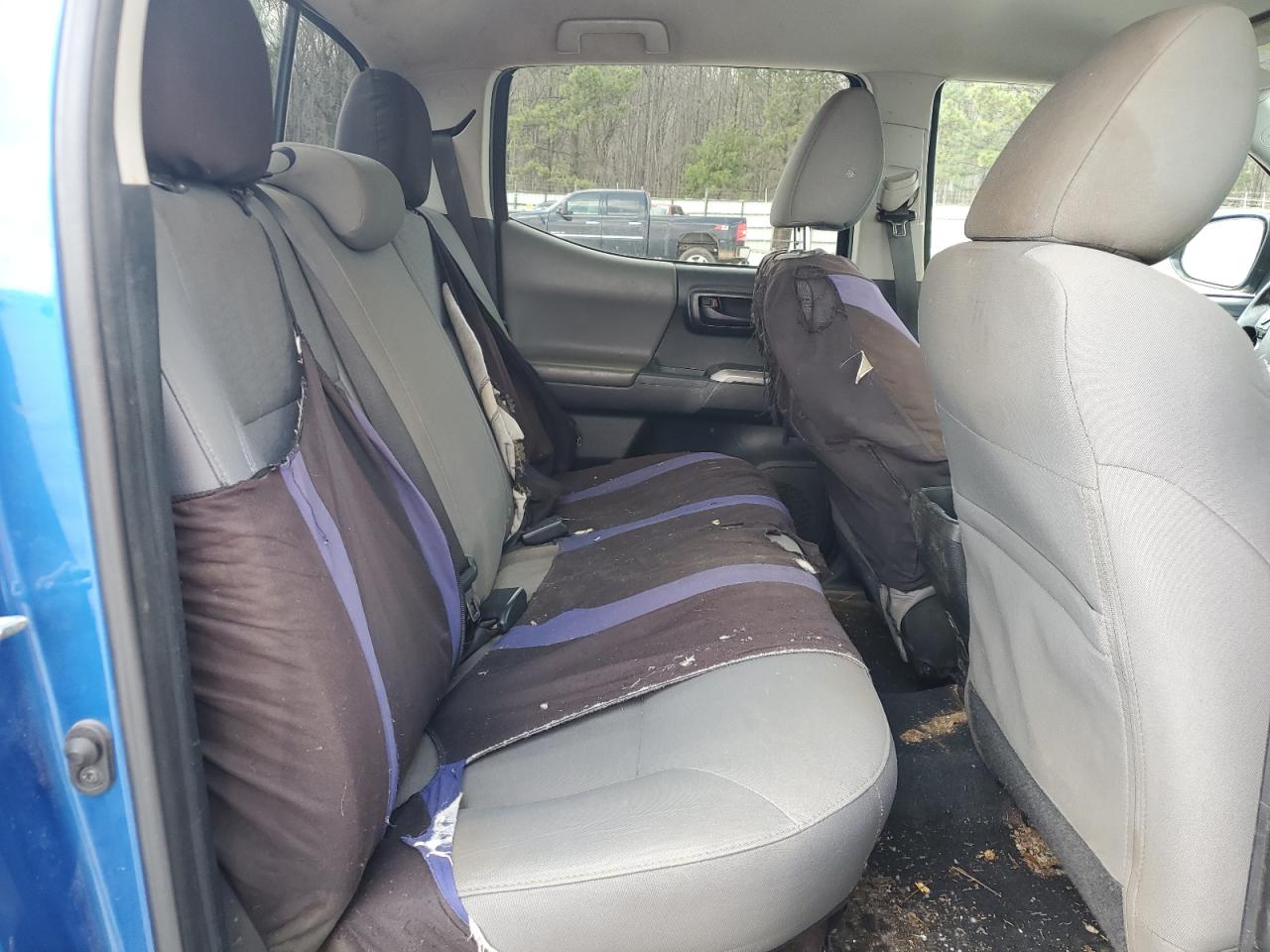 2018 Toyota Tacoma - Image 10