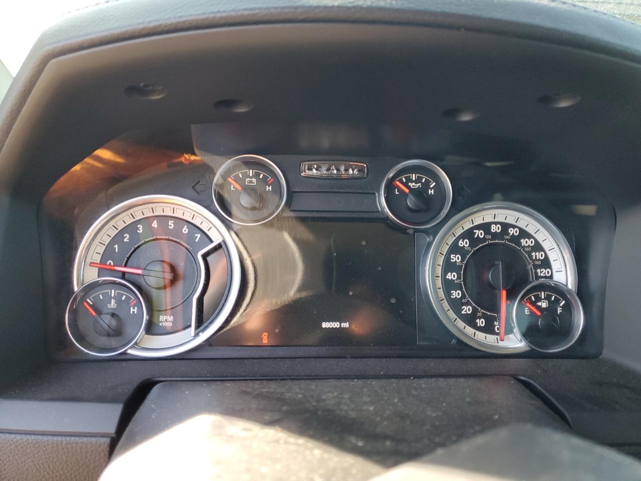 2016 RAM 1500 - Image 9