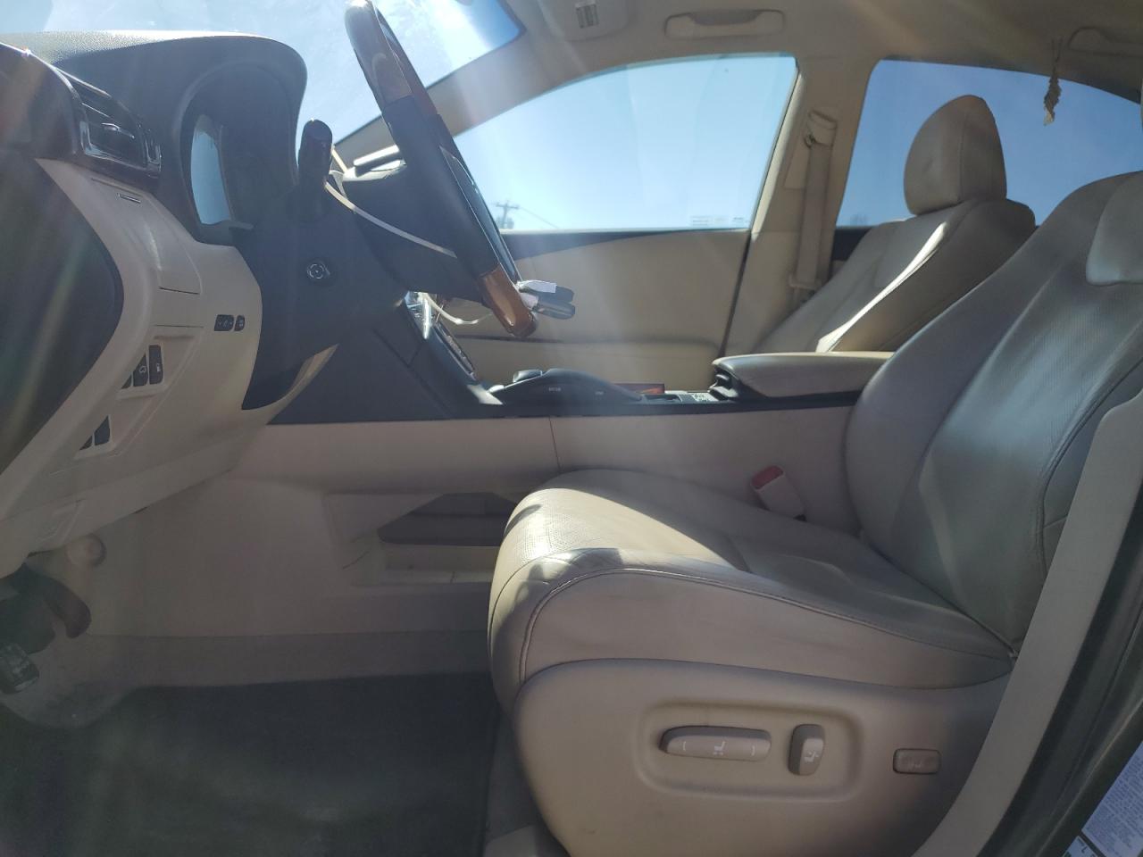 2010 Lexus RX - Image 7