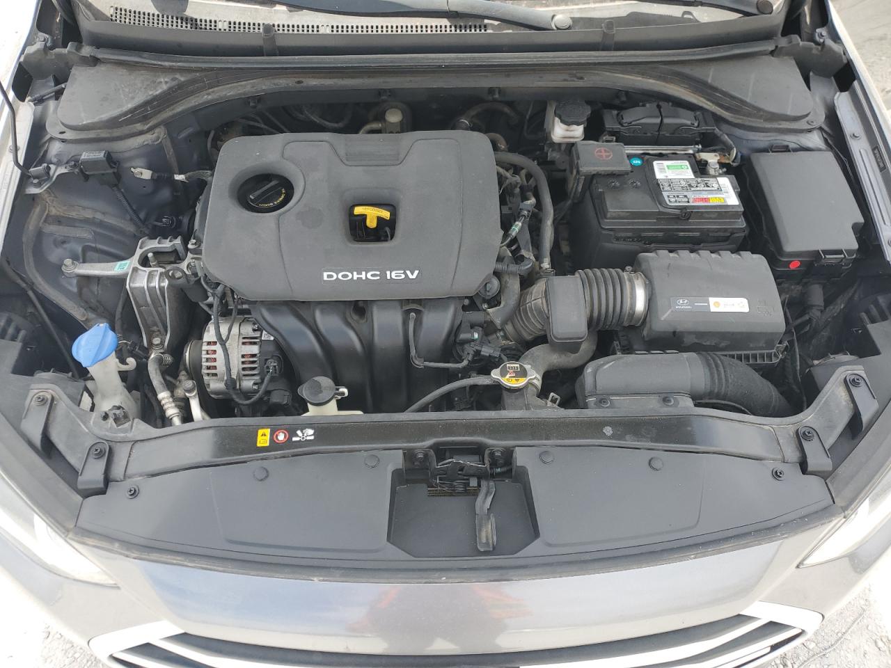 2018 Hyundai Elantra - Image 13