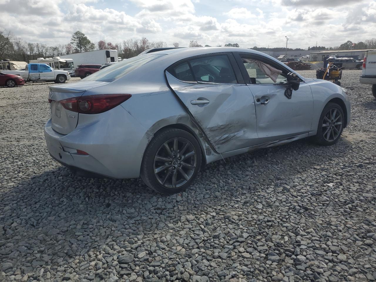 2018 Mazda 3 - Image 3