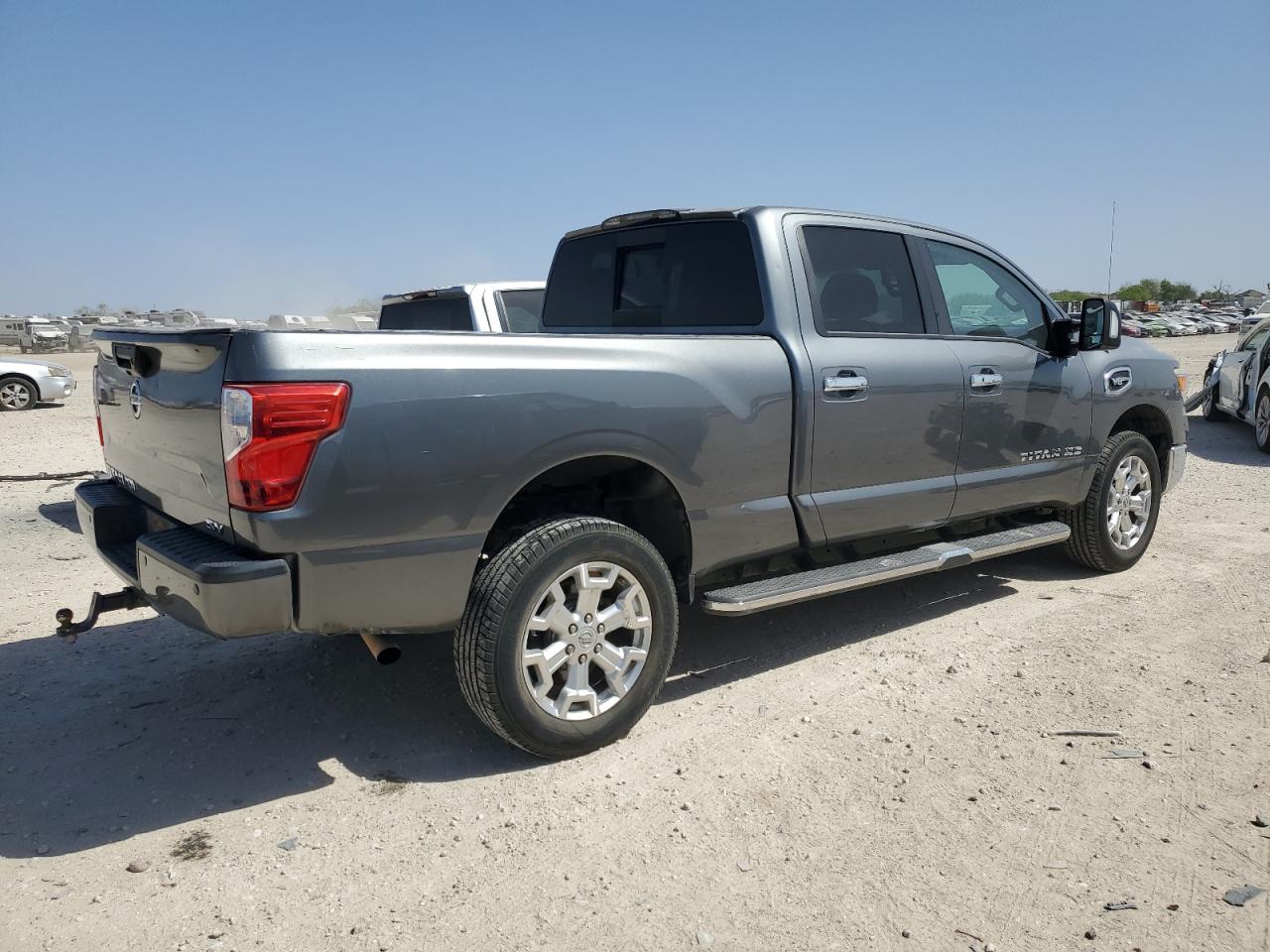 1N6AA1F25HN556025 NISSAN TITAN 2017