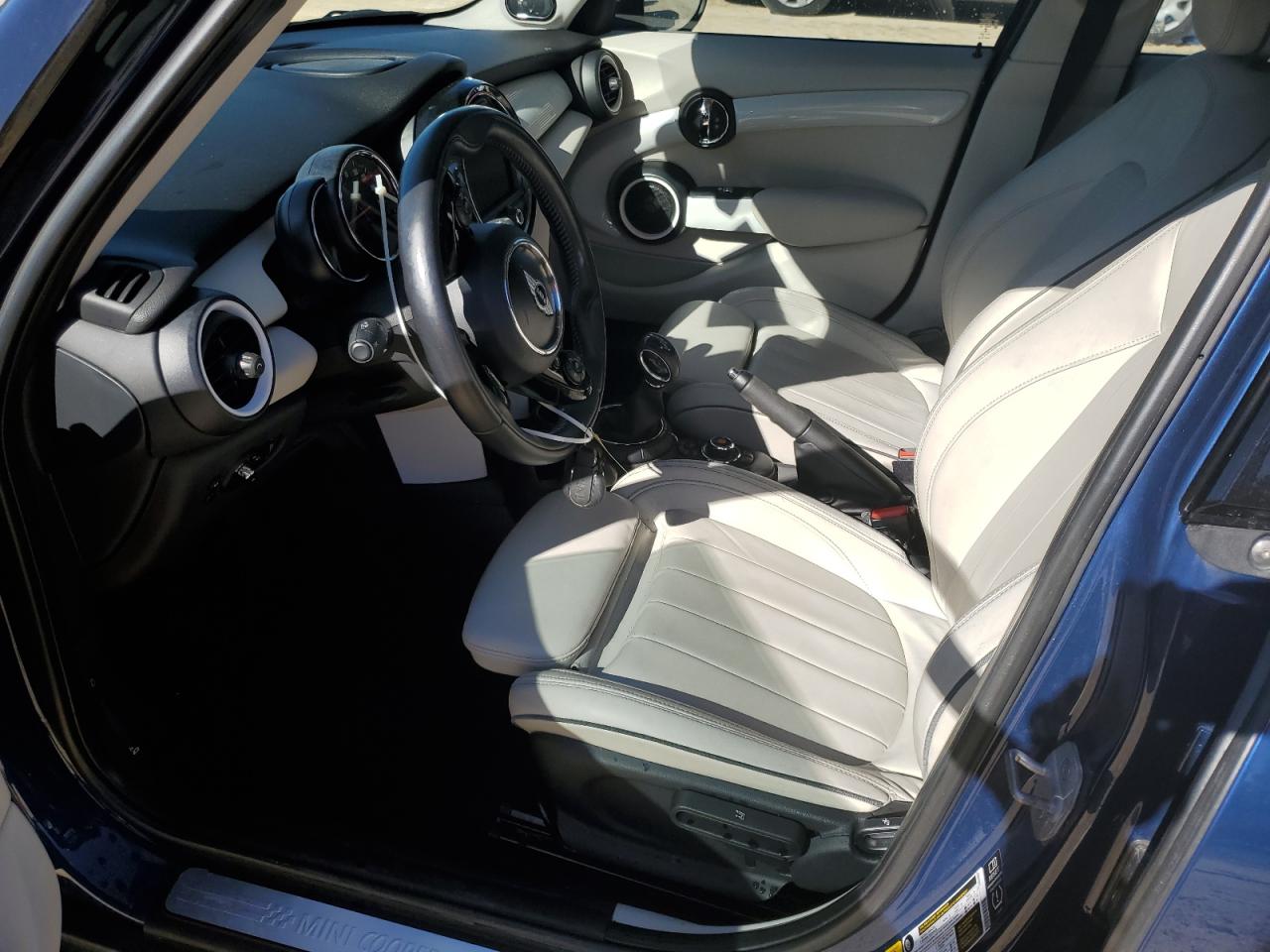 2015 MINI Cooper - Image 7