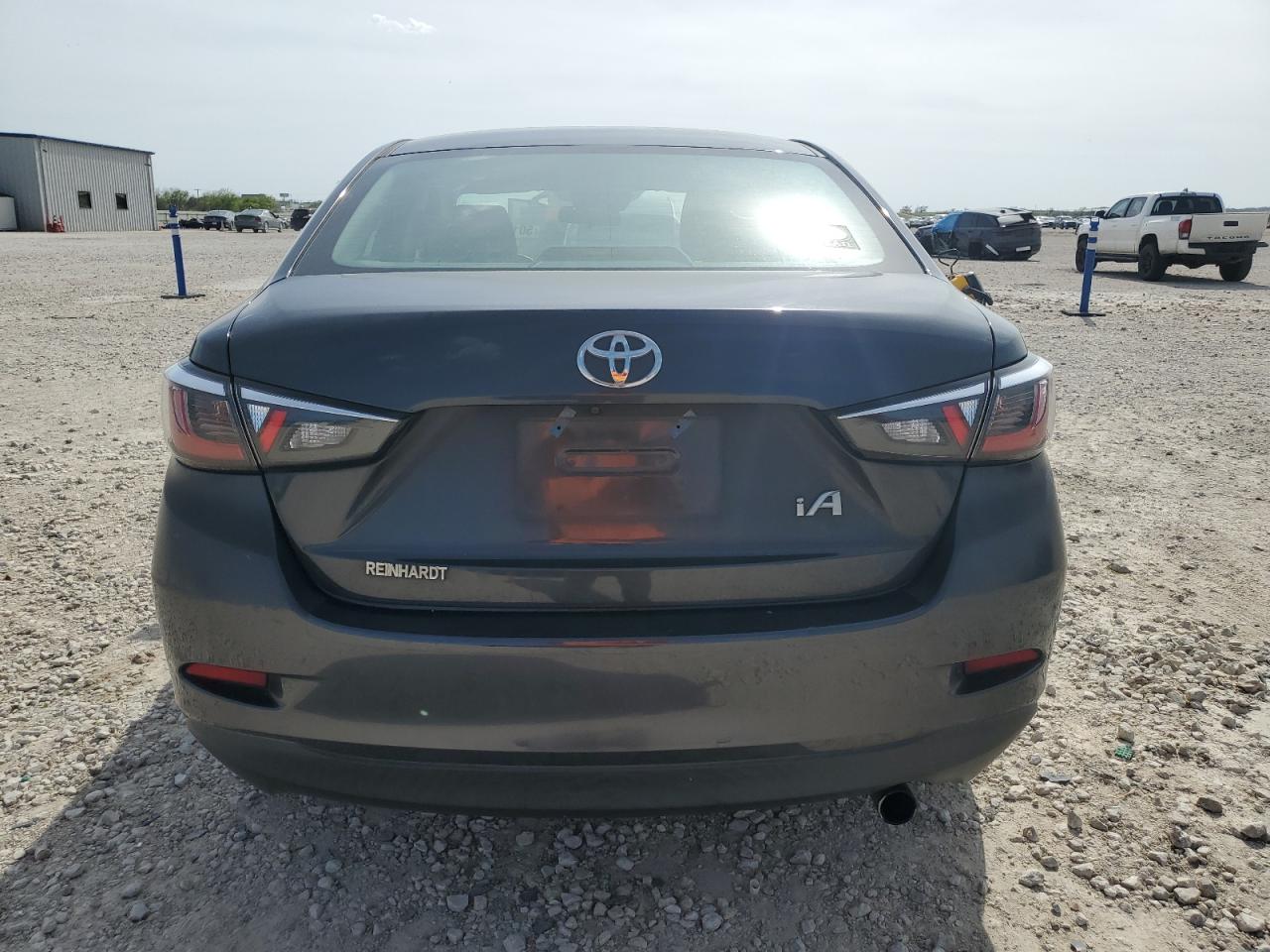 3MYDLBYV1HY184694 TOYOTA YARIS 2017