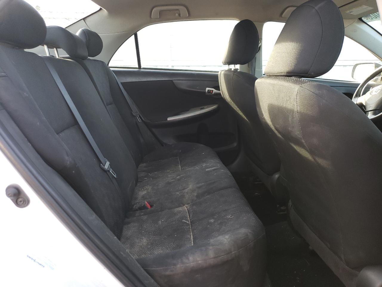 2010 Toyota Corolla - Image 10