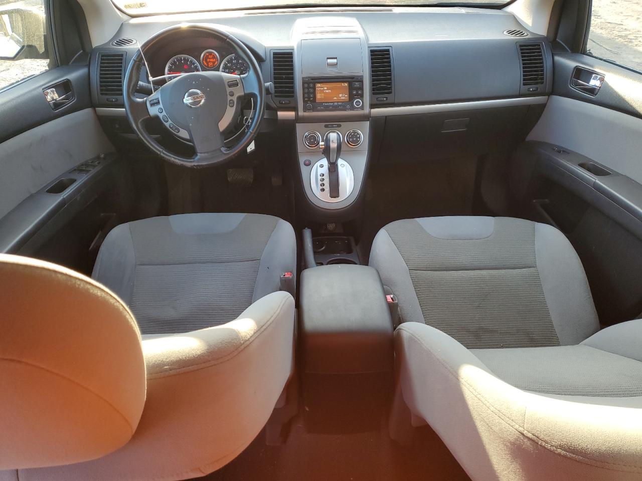 2010 Nissan Sentra - Image 8