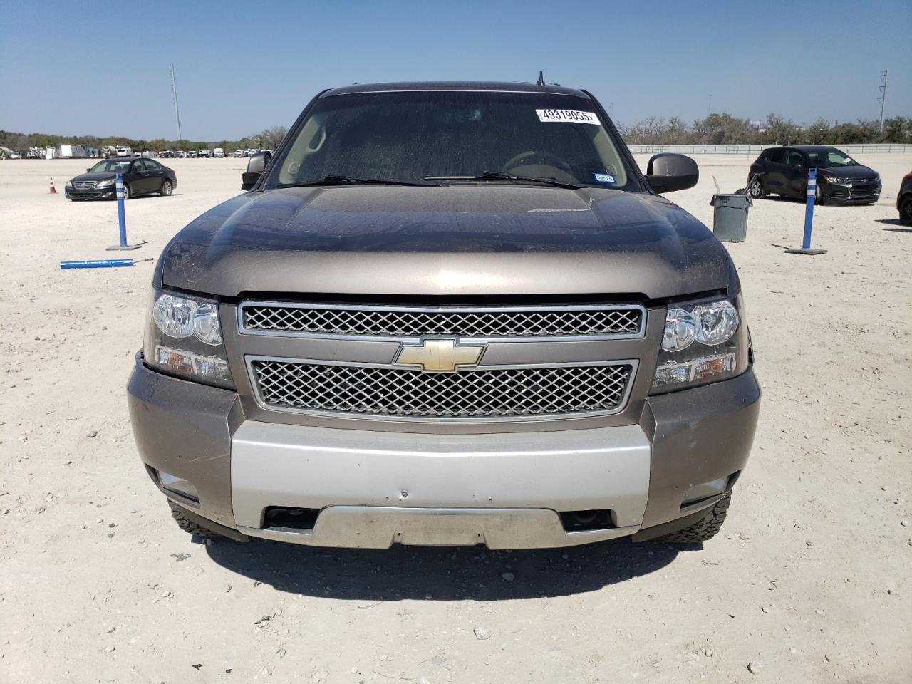 2011 Chevrolet Suburban - Image 5