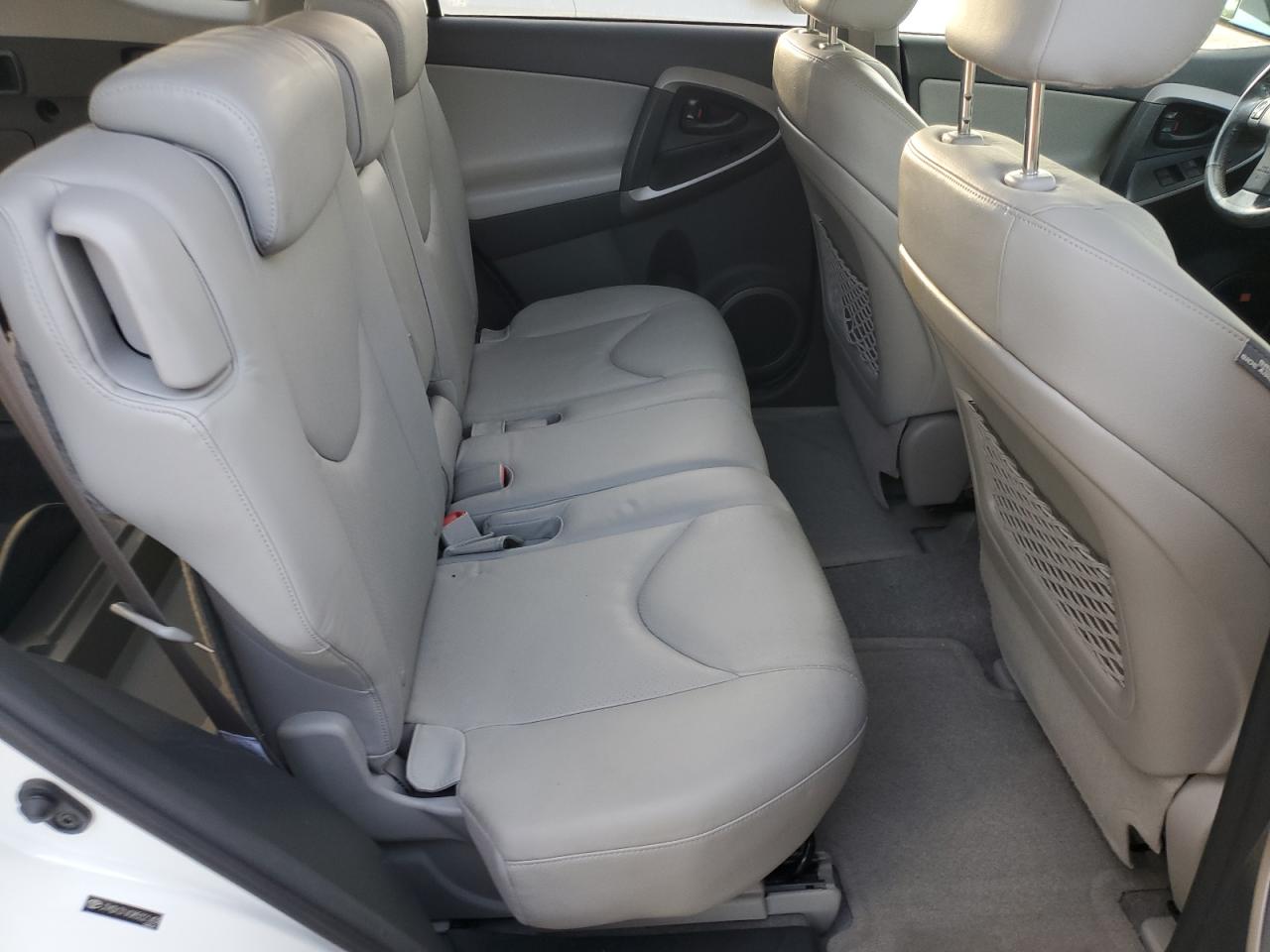 2008 Toyota RAV 4 - Image 11