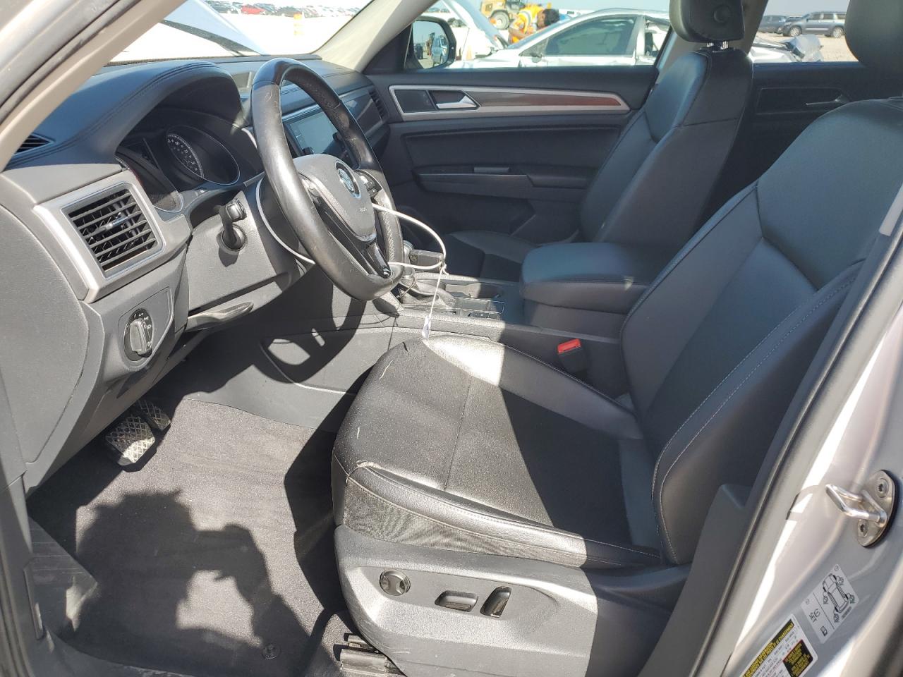2018 Volkswagen Atlas Se VIN: 1V2DR2CA1JC549468 Lot: 47645205