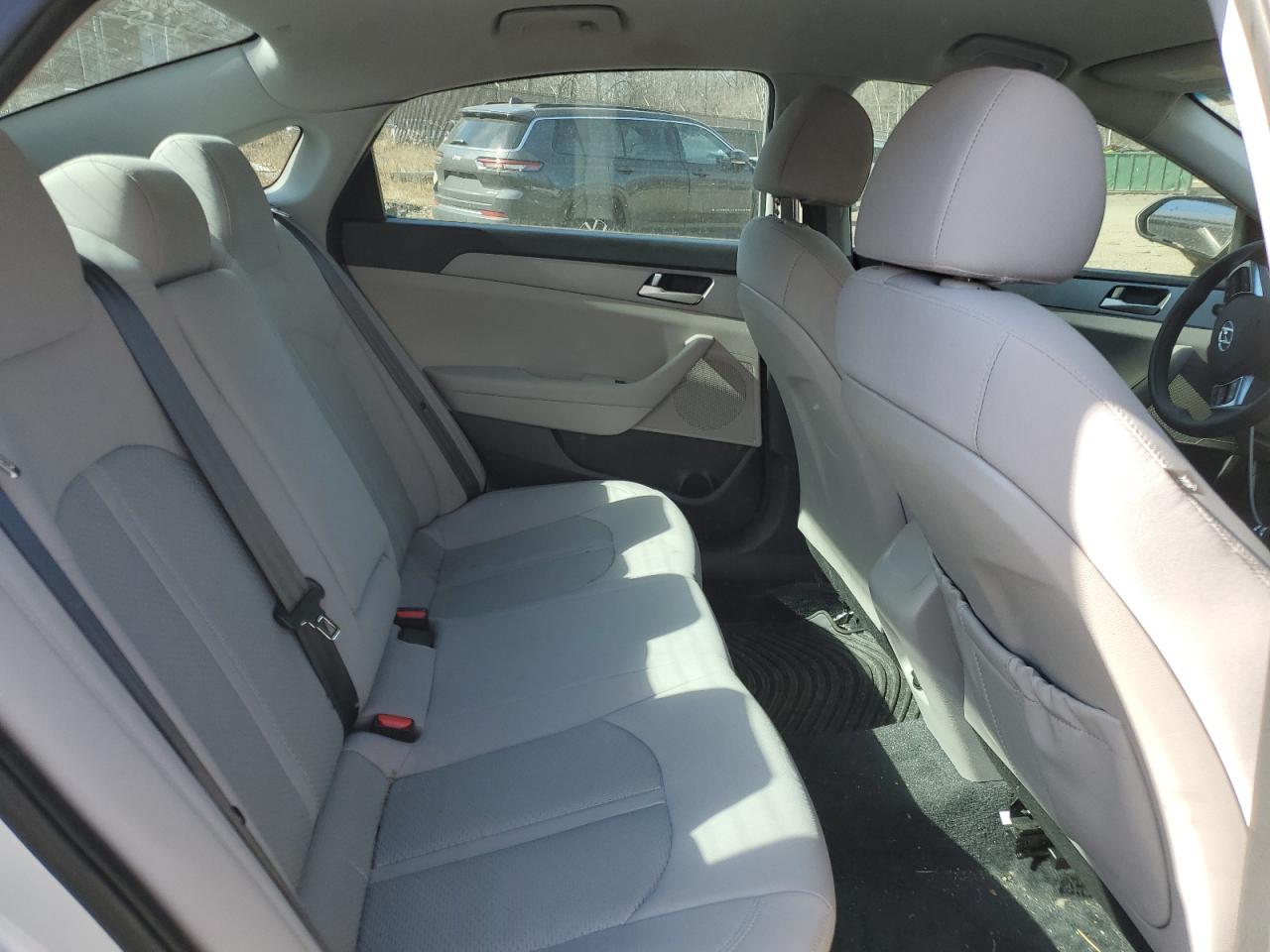 2018 Hyundai Sonata - Image 10