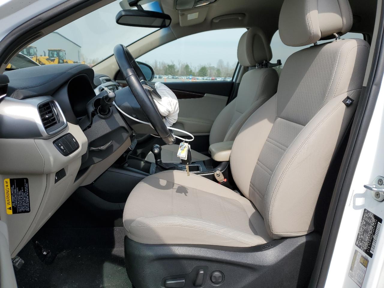 2016 Kia Sorento - Image 7