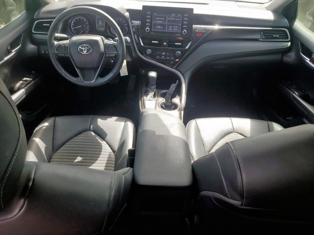 2021 Toyota Camry - Image 8