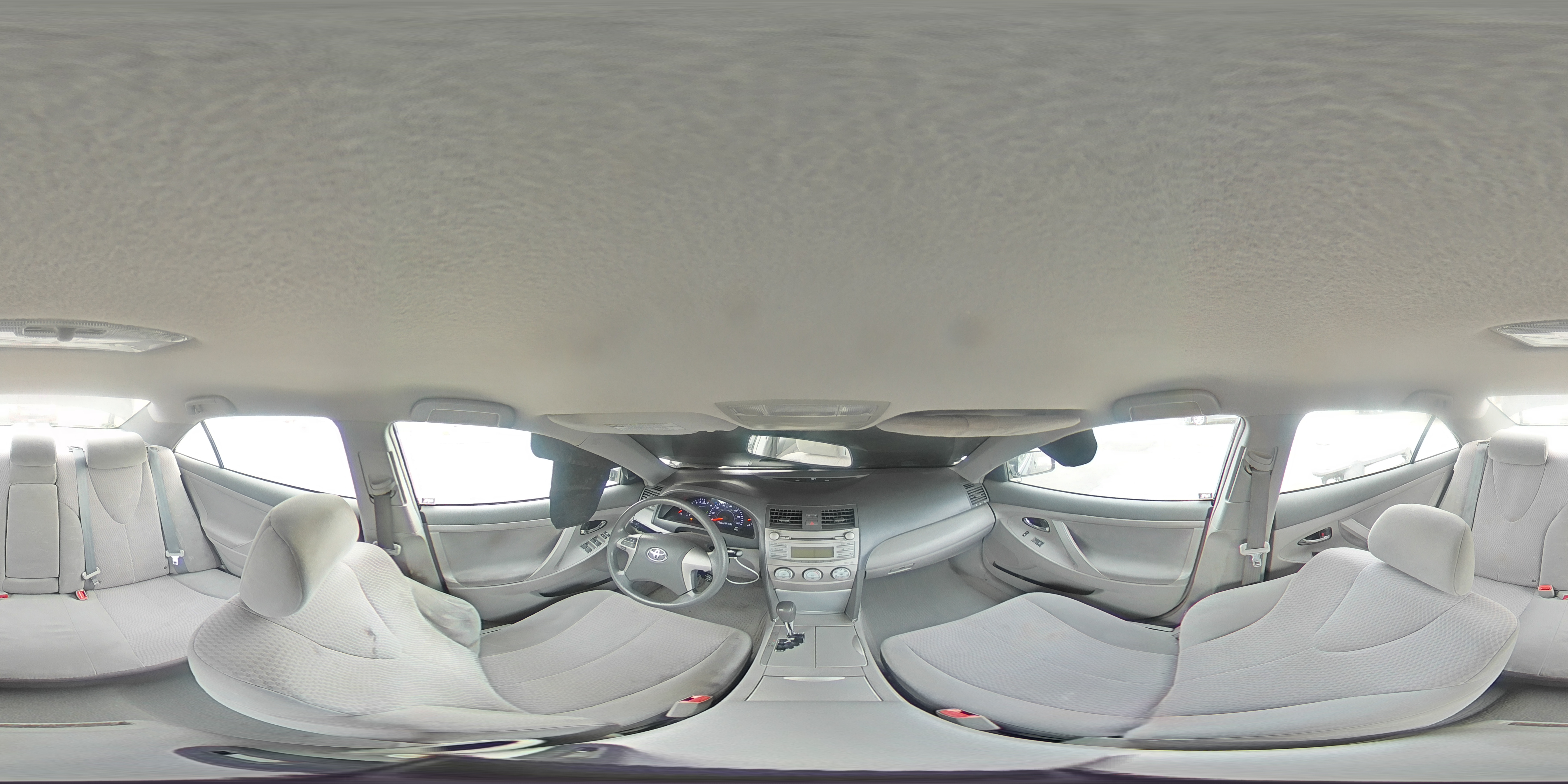 2010 Toyota Camry - Image 12