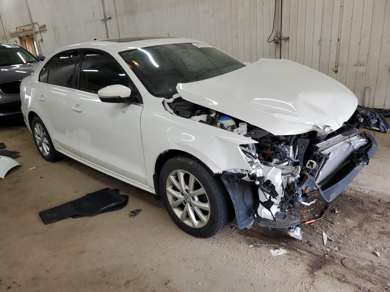 2014 Volkswagen Jetta - Image 4