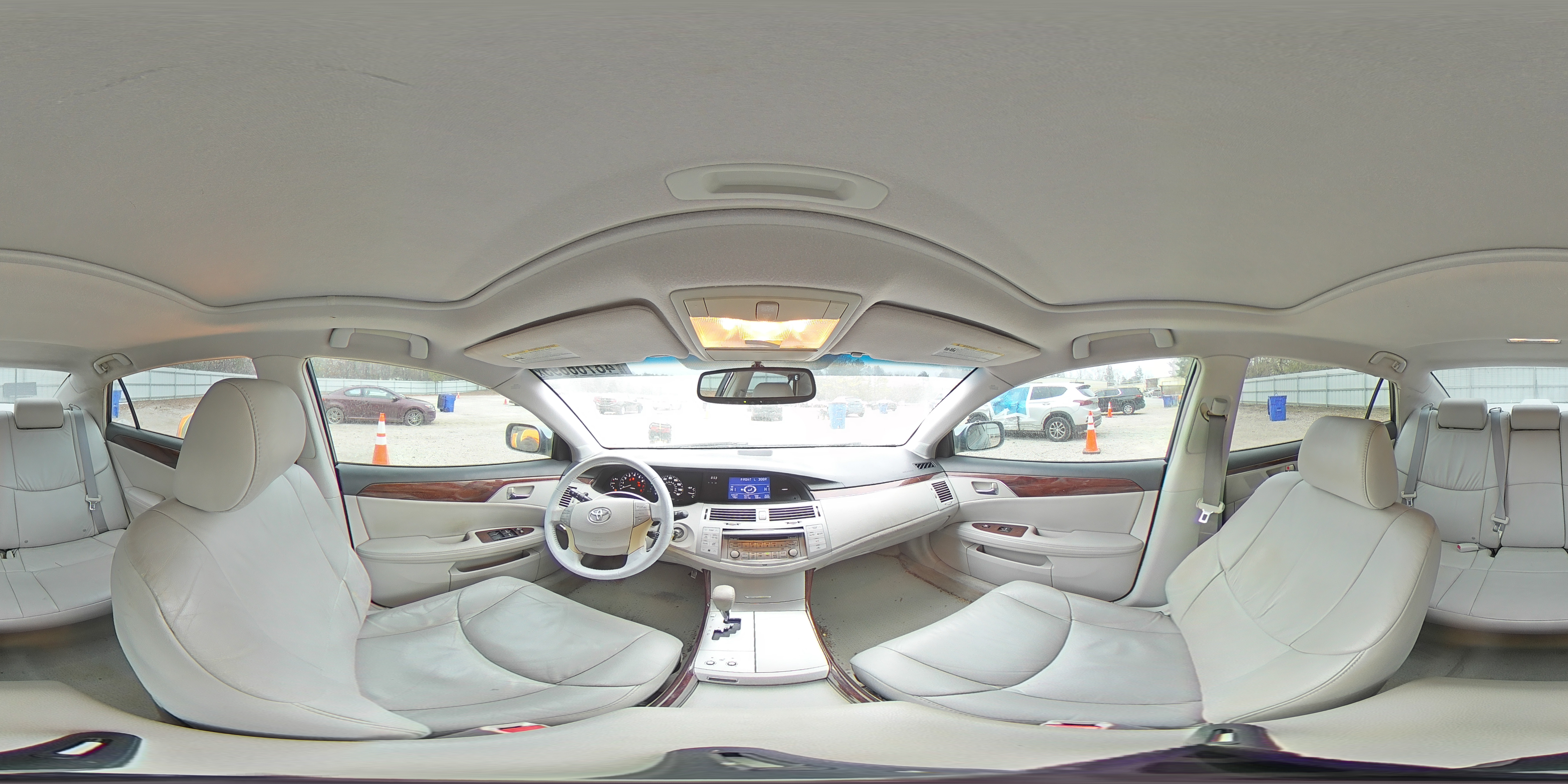 2008 Toyota Avalon - Image 13
