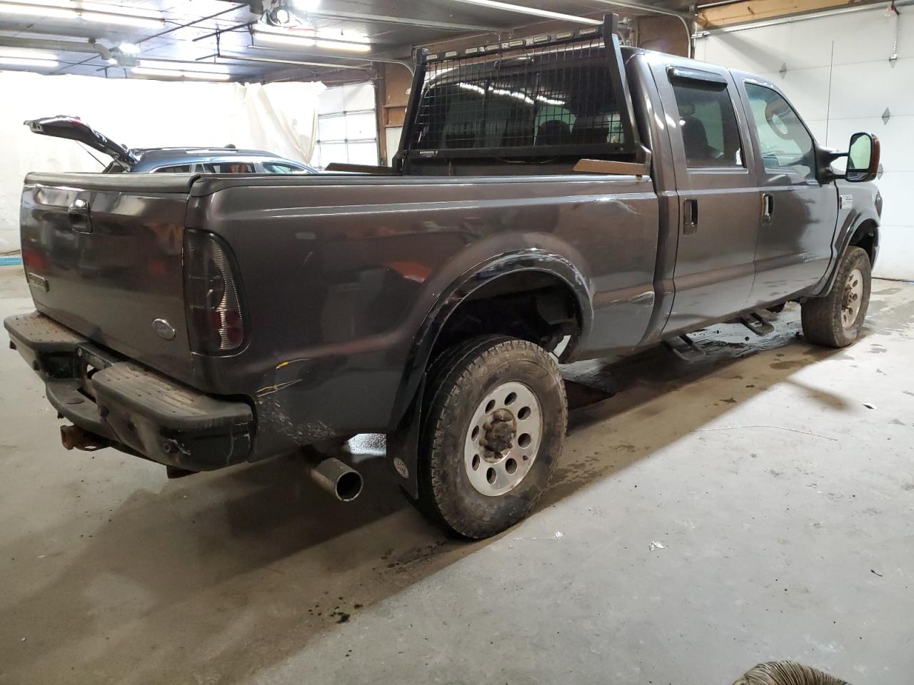 2006 Ford F350 - Image 3