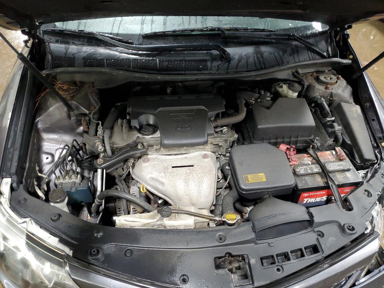 2014 Toyota Camry - Image 11