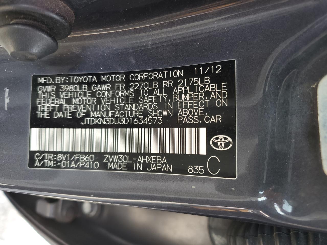 2013 Toyota Prius - Image 13