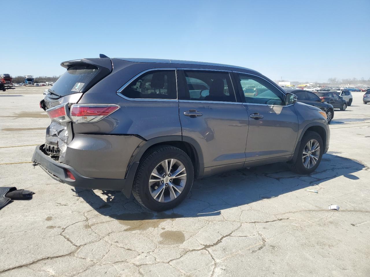 2014 Toyota Highlander - Image 3