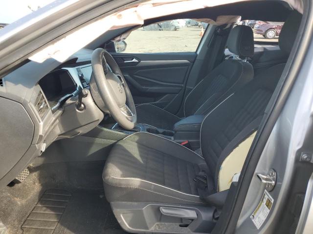  VOLKSWAGEN JETTA 2022 Srebrny