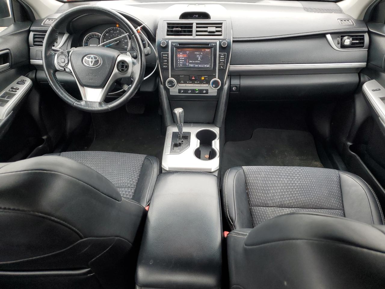 2014 Toyota Camry - Image 8