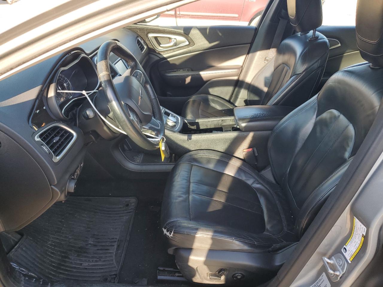 2015 Chrysler 200 - Image 7