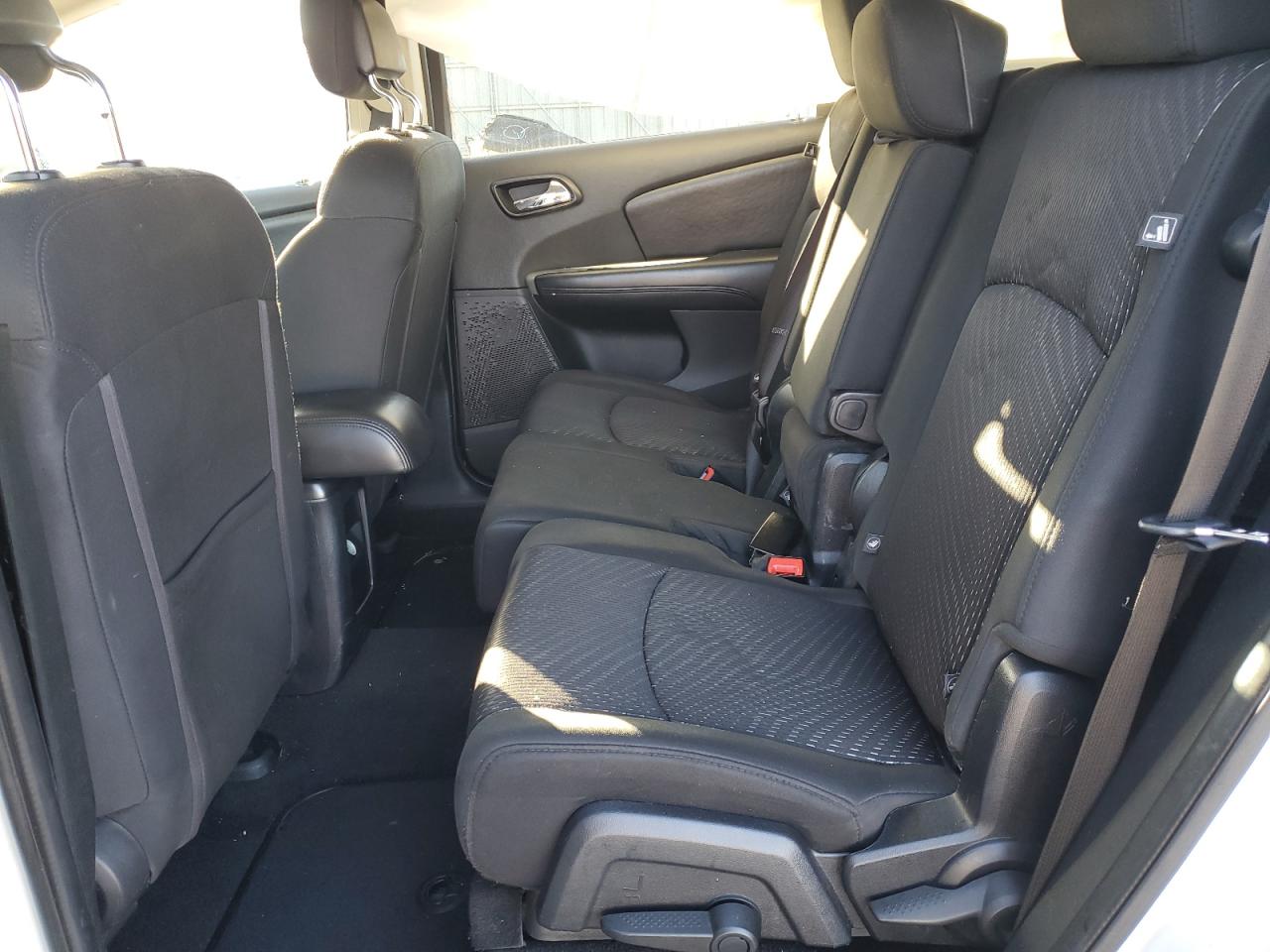 2011 Dodge Journey - Image 12