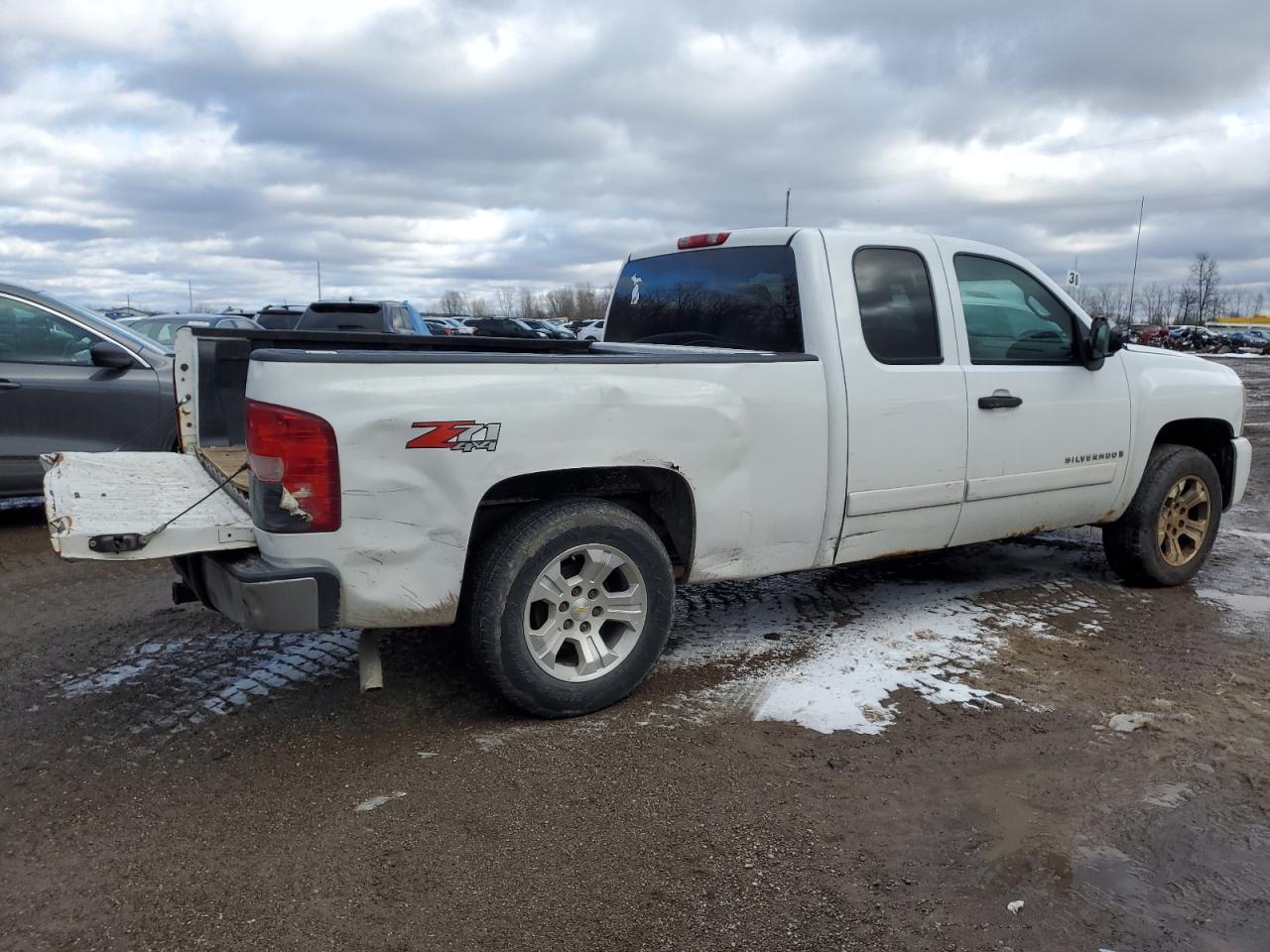 2008 Chevrolet Silverado - Image 3