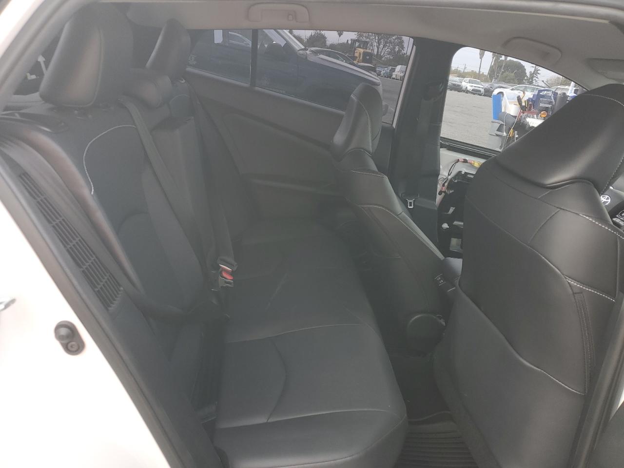 2022 Toyota Prius - Image 10