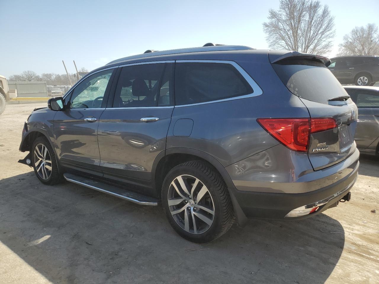 2016 Honda Pilot - Image 2