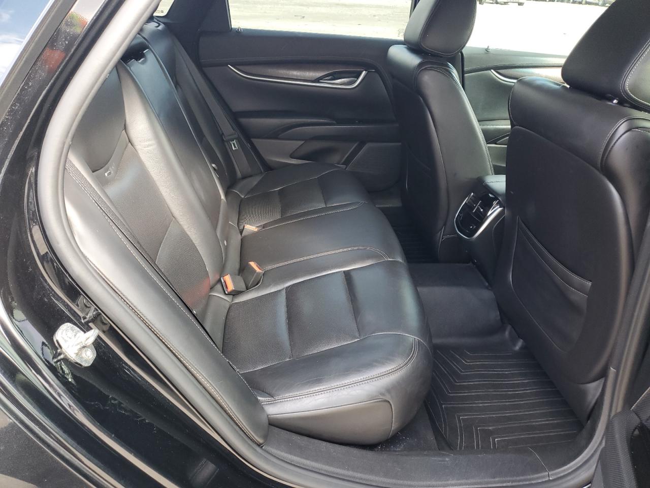 2019 Cadillac XTS - Image 10