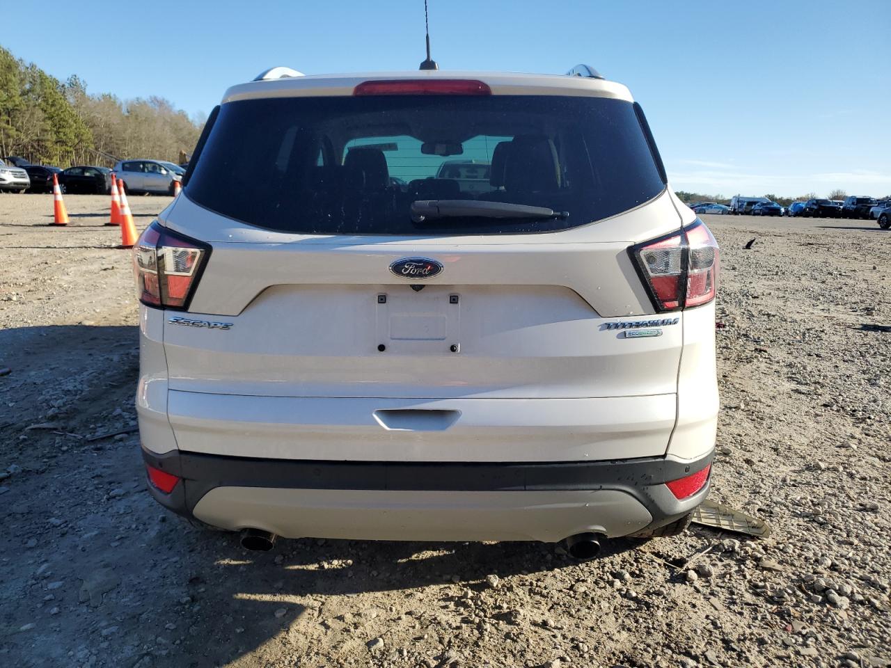 1FMCU0J94HUE12341 FORD ESCAPE 2017