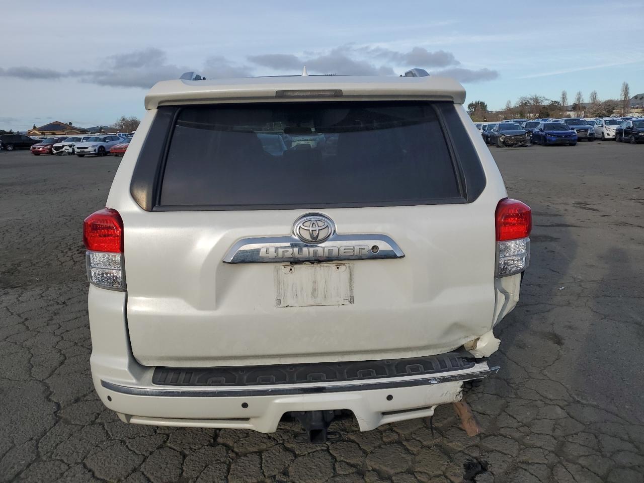 2013 Toyota 4Runner - Image 6