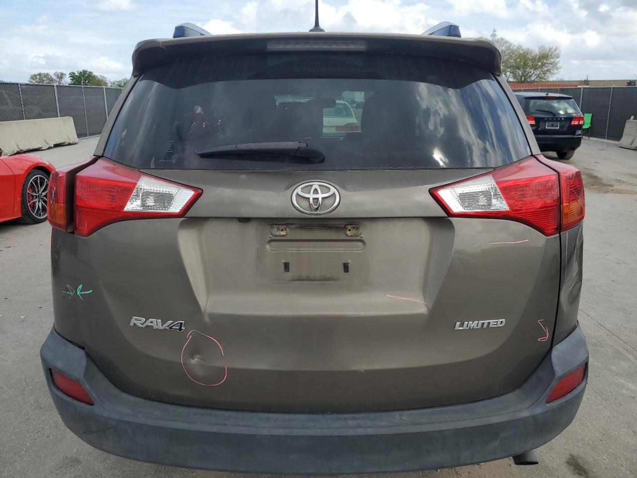 2015 Toyota RAV 4 - Image 6