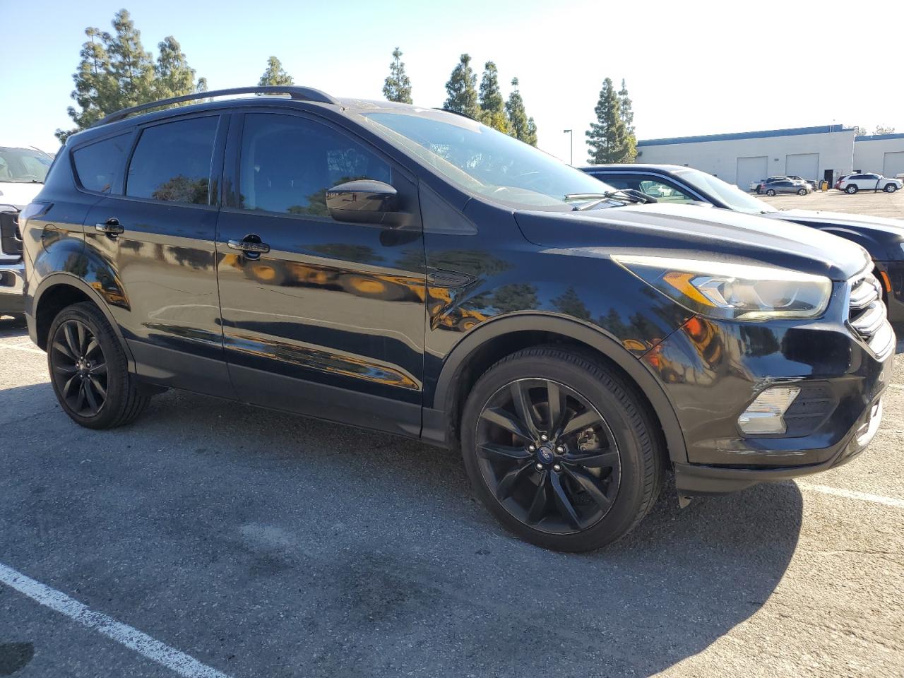 1FMCU9GD4JUA97577 FORD ESCAPE 2018