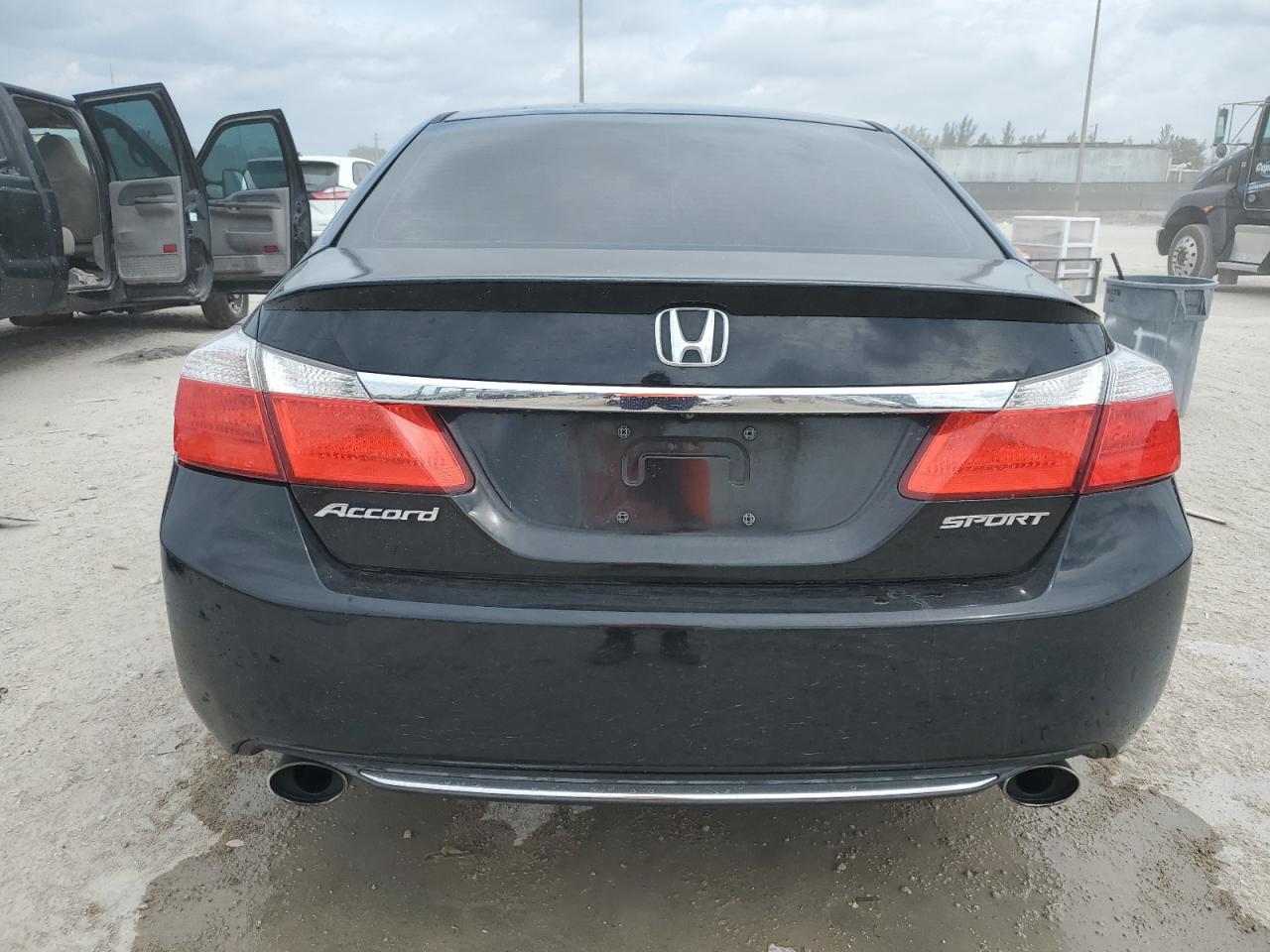 2013 Honda Accord - Image 6