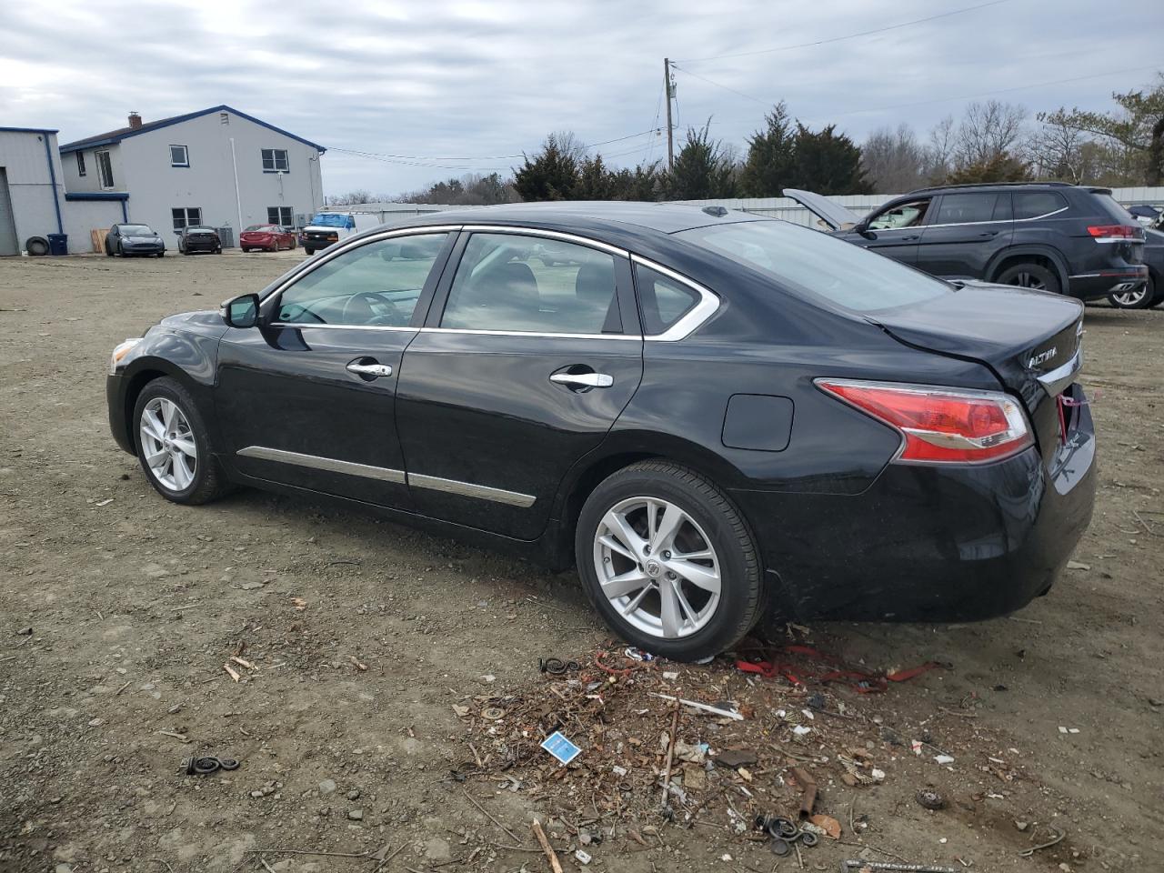 2015 Nissan Altima - Image 2