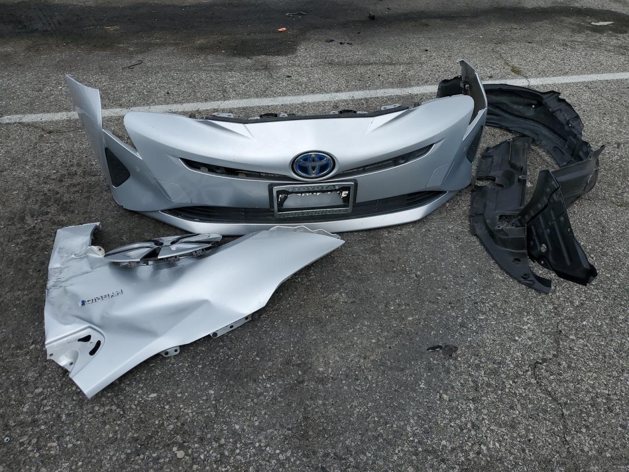 2018 Toyota Prius - Image 12