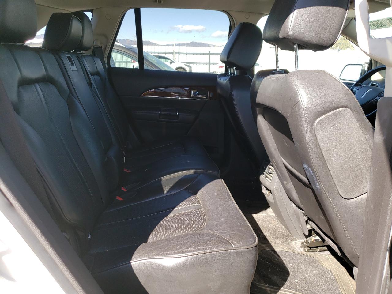 2012 Lincoln MKX - Image 11