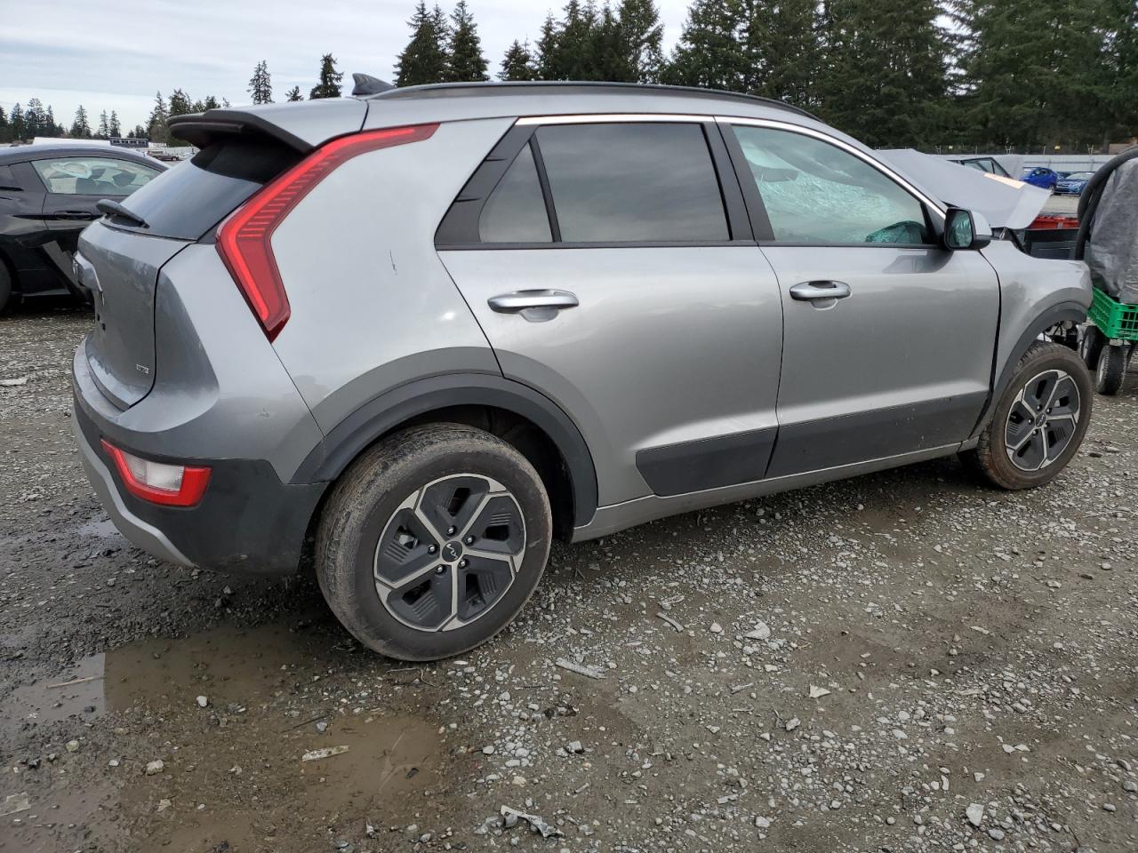 2024 Kia Niro - Image 3