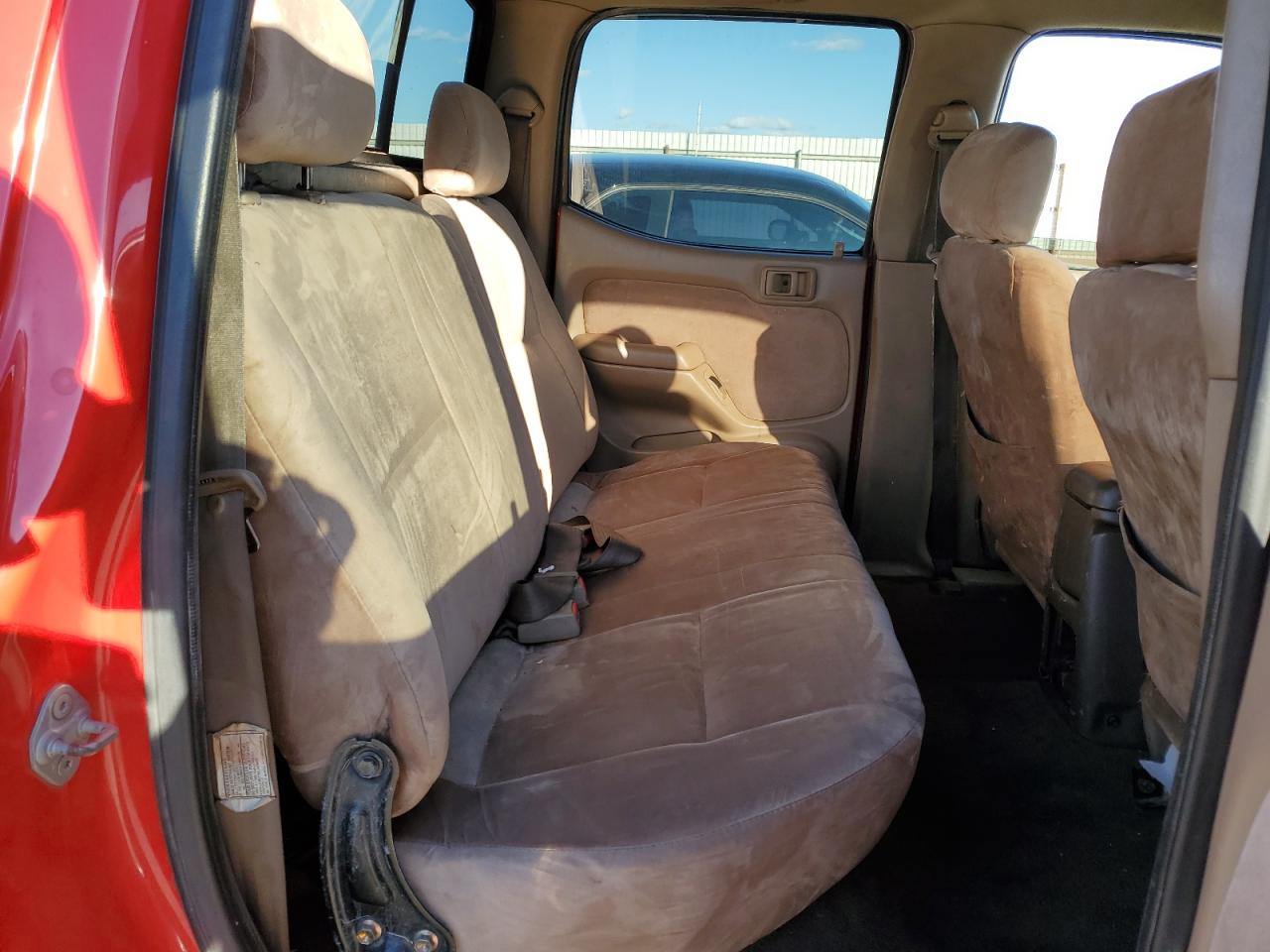 2004 Toyota Tacoma - Image 10