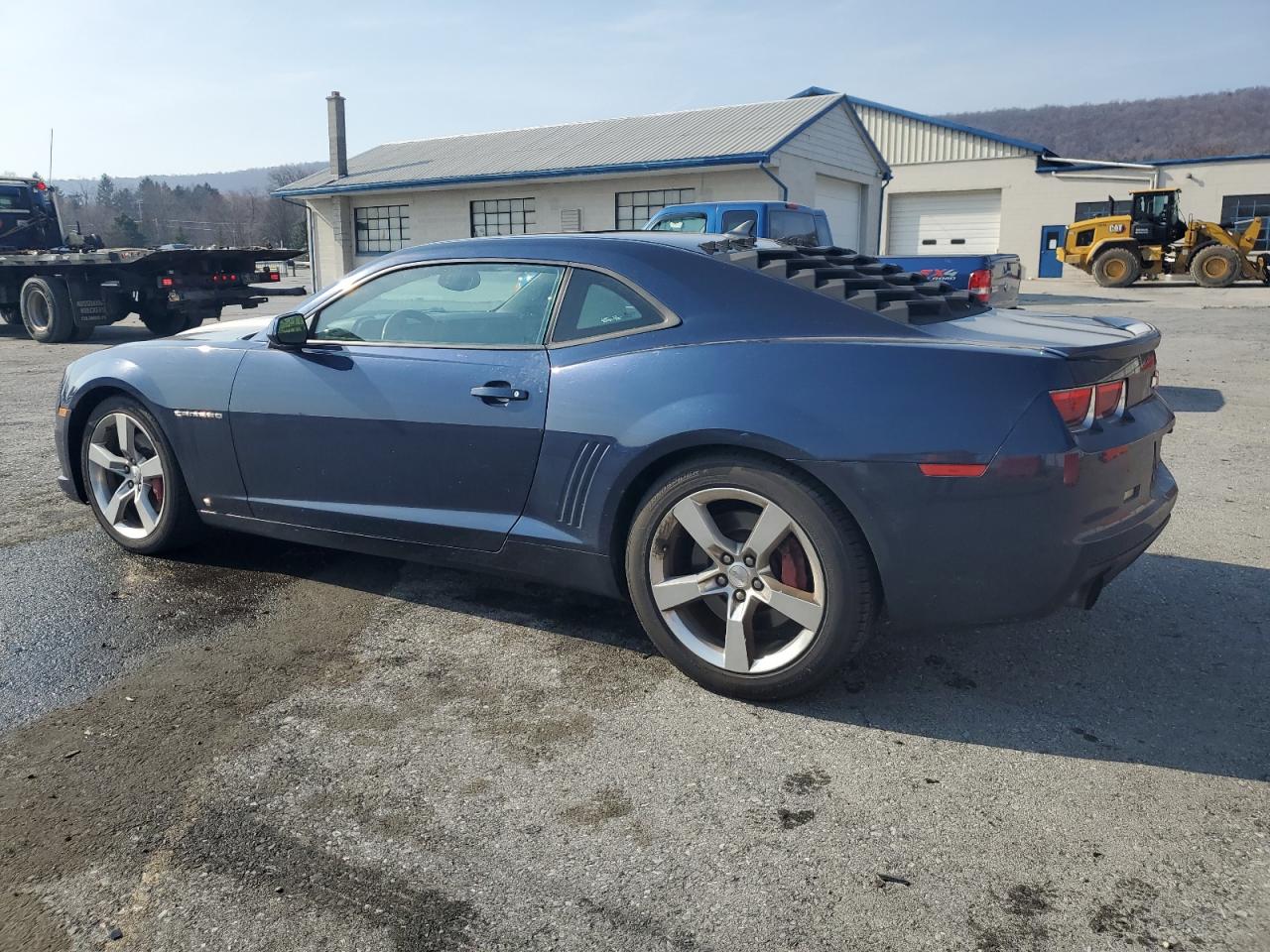 2010 Chevrolet Camaro - Image 2