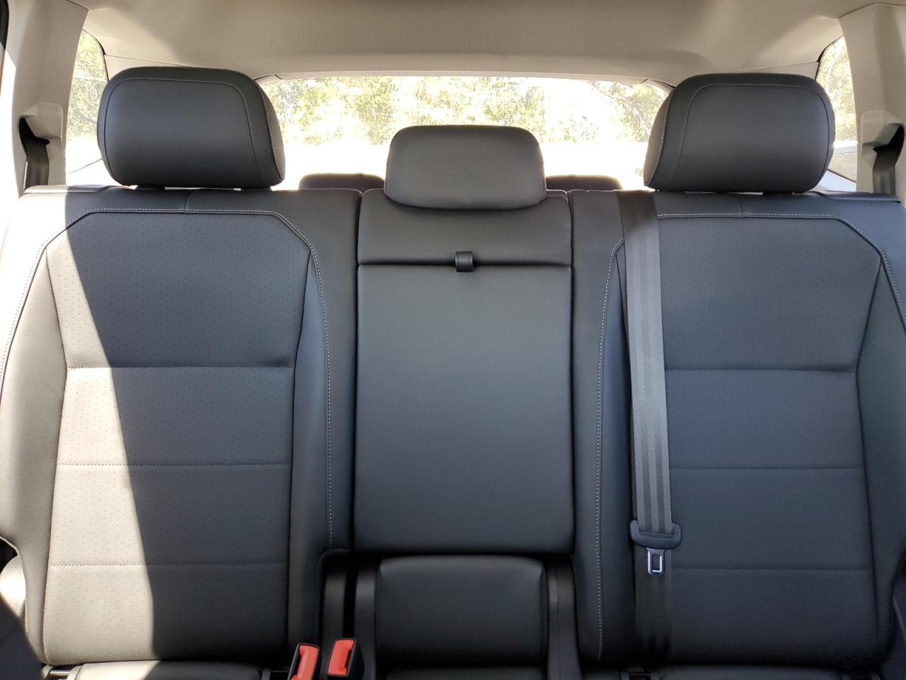2019 Volkswagen Tiguan - Image 10