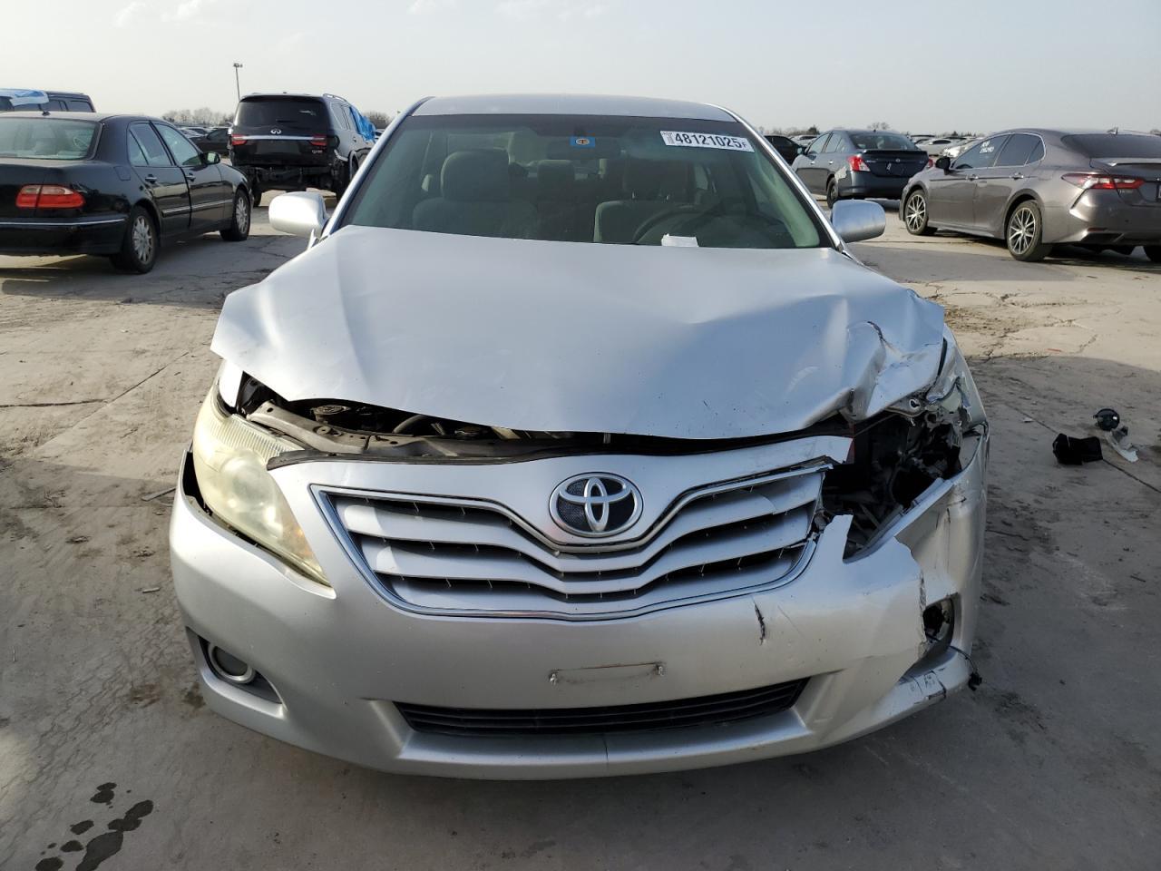 2011 Toyota Camry - Image 5