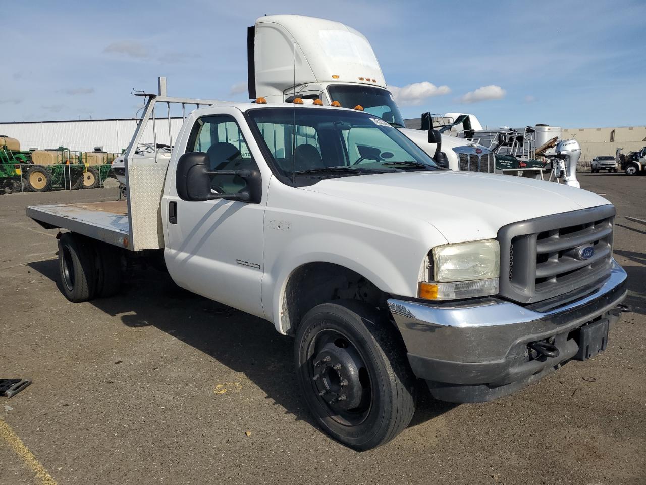 2002 Ford F550 - Image 4