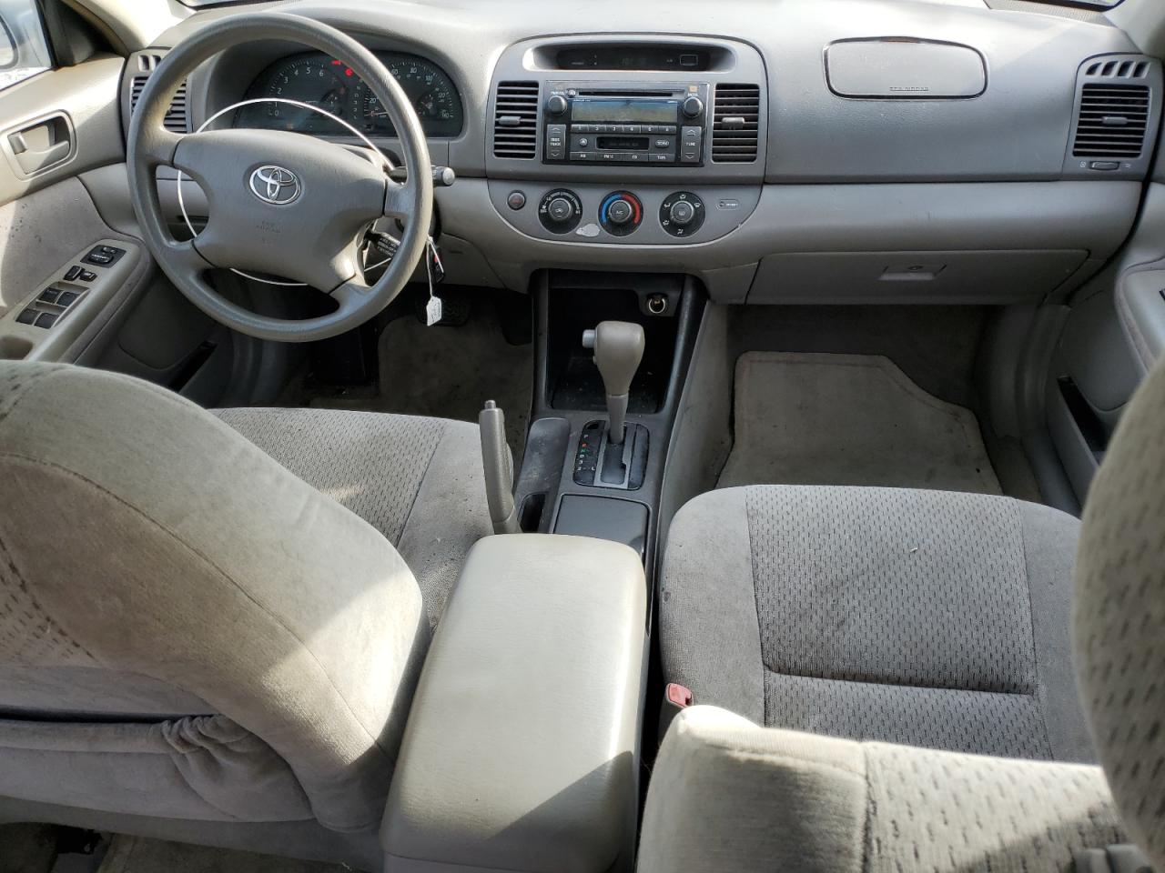 2004 Toyota Camry - Image 8