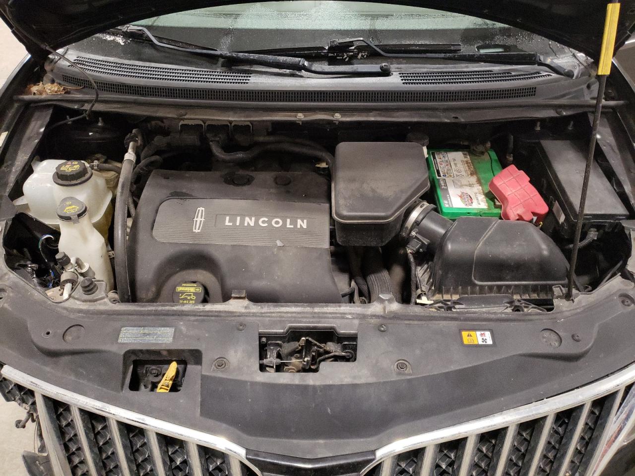 2011 Lincoln MKX - Image 12