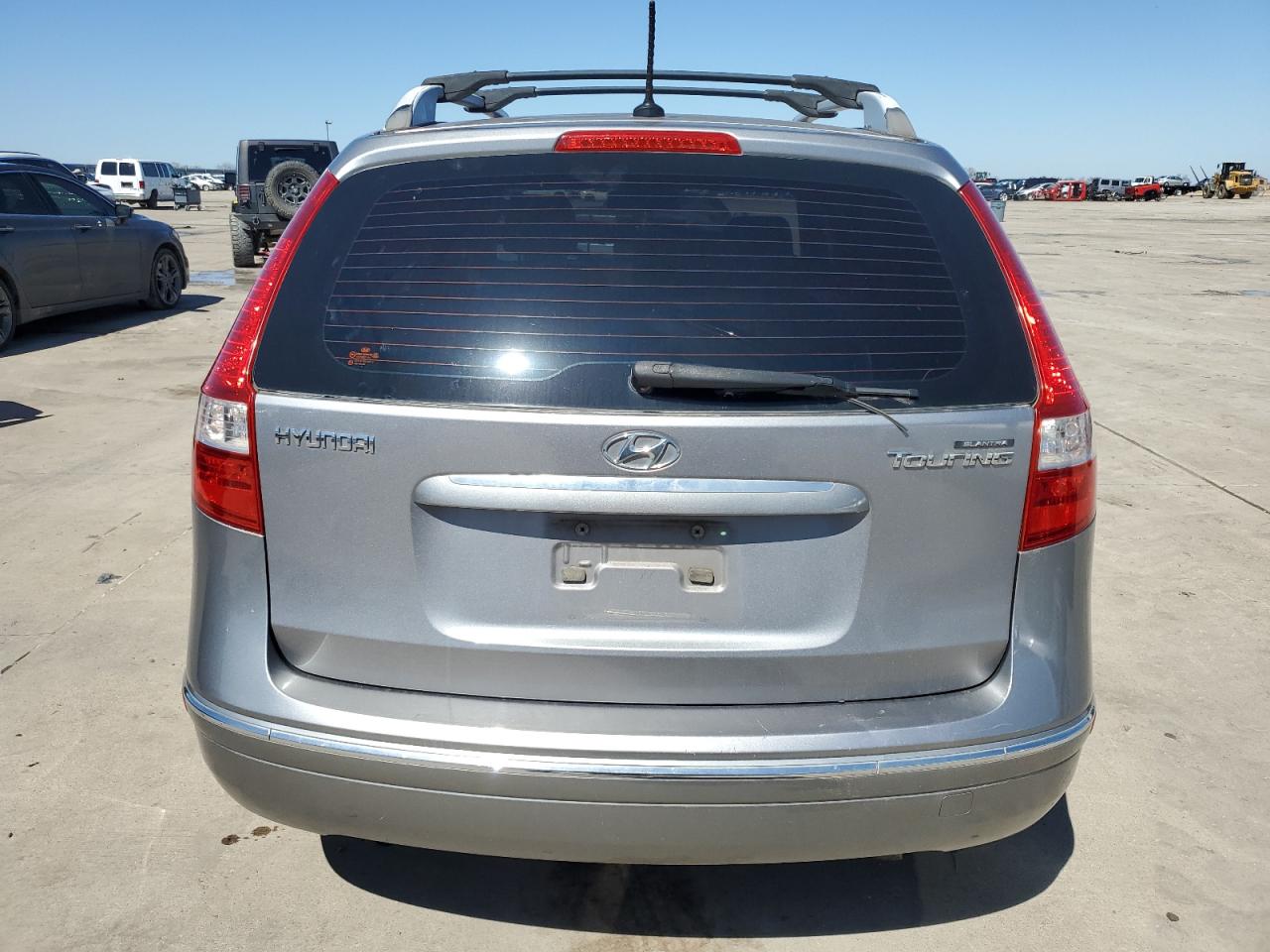 2012 Hyundai Elantra - Image 6